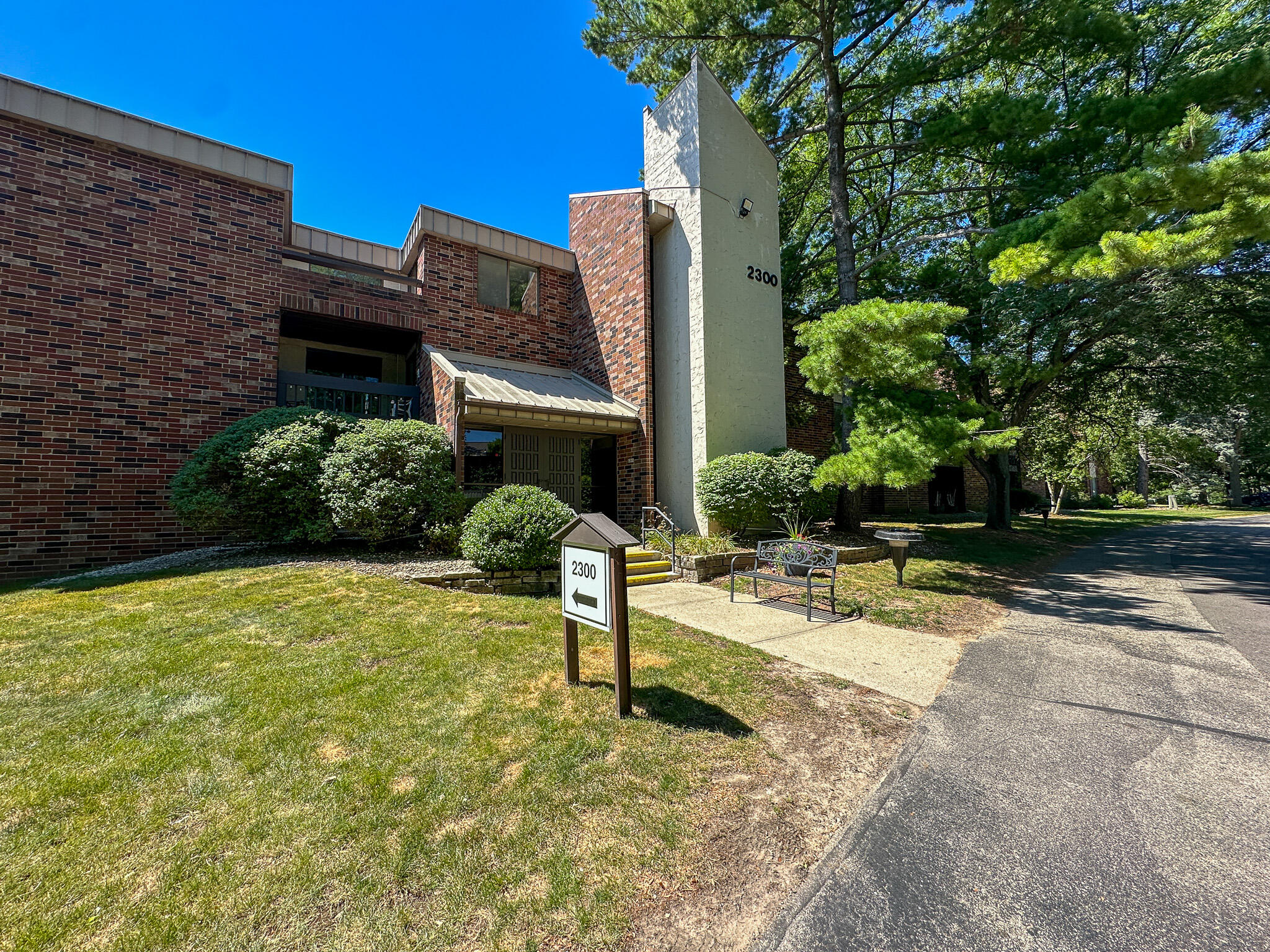 2300 Good Hope Road, Unit 339 Glendale, WI 53209 - Photo 37 of 39 IMG_1423