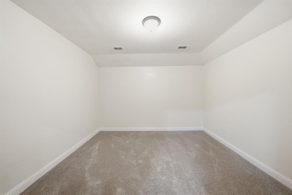 624 Sorrell Road McKinney, TX 75072 - Photo 17 of 28 a view of room