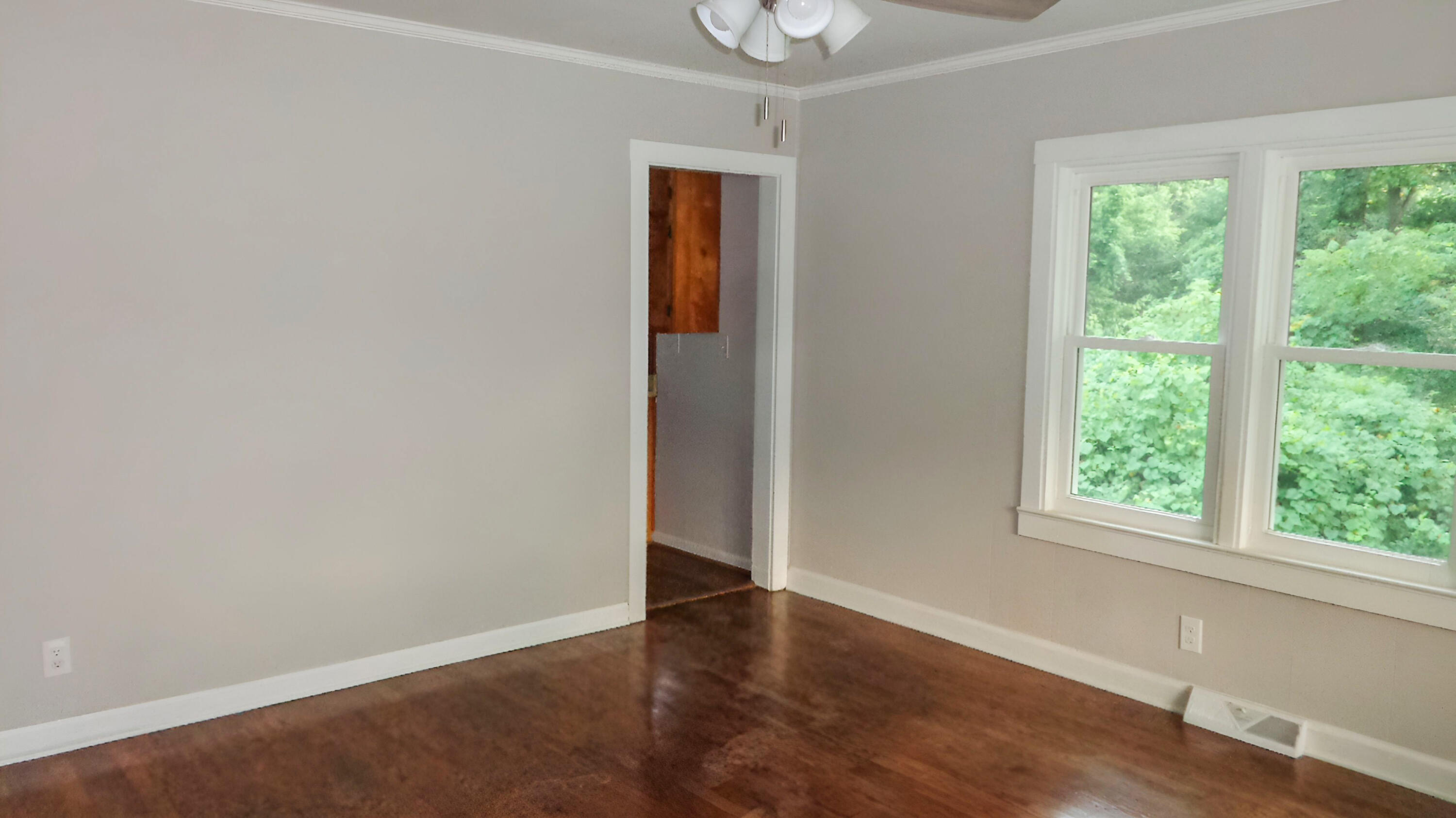 42 Powell Road Buchanan, VA 24066 - Photo 12 of 25 living room