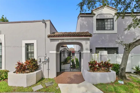 $350,000 | 11657 Northwest 11th Street, Pembroke Pines, FL 33026