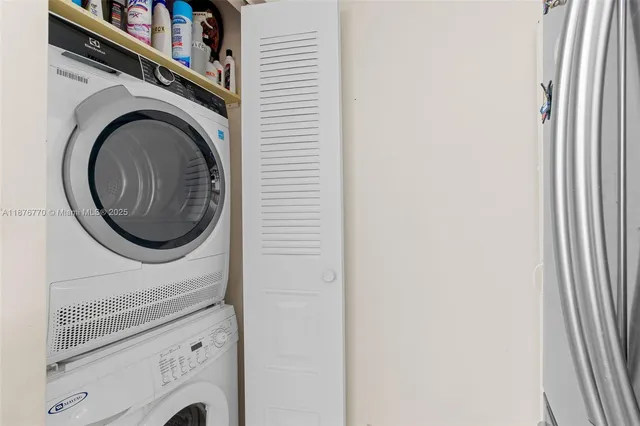 $395,000 | 11657 Northwest 11th Street, Pembroke Pines, FL 33026