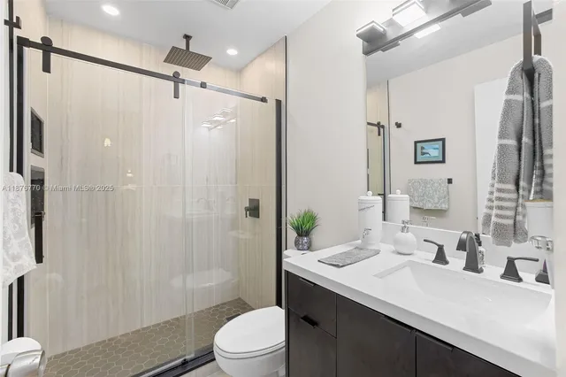 $395,000 | 11657 Northwest 11th Street, Pembroke Pines, FL 33026