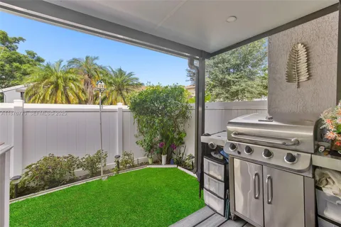 $350,000 | 11657 Northwest 11th Street, Pembroke Pines, FL 33026