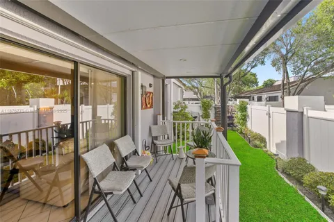 $395,000 | 11657 Northwest 11th Street, Pembroke Pines, FL 33026