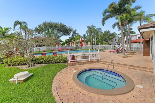 $395,000 | 11657 Northwest 11th Street, Pembroke Pines, FL 33026