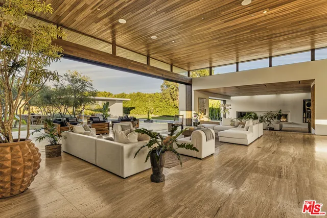 $21,500,000 | 28837 Selfridge Drive, Malibu, CA 90265