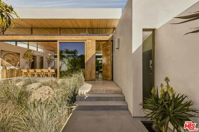 $21,500,000 | 28837 Selfridge Drive, Malibu, CA 90265