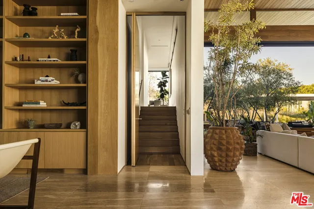 $21,500,000 | 28837 Selfridge Drive, Malibu, CA 90265