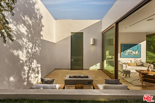 $21,500,000 | 28837 Selfridge Drive, Malibu, CA 90265