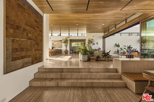 $21,500,000 | 28837 Selfridge Drive, Malibu, CA 90265