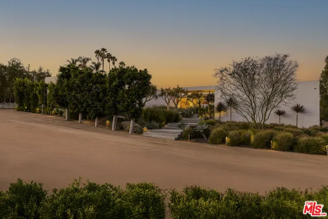 $21,500,000 | 28837 Selfridge Drive, Malibu, CA 90265