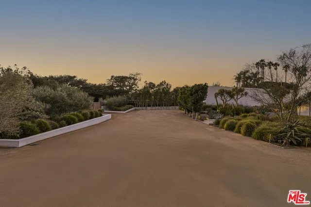 $21,500,000 | 28837 Selfridge Drive, Malibu, CA 90265