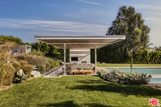 $21,500,000 | 28837 Selfridge Drive, Malibu, CA 90265