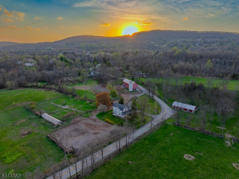 134 Drew Road Vernon, NJ 07461 - Photo 2 of 42