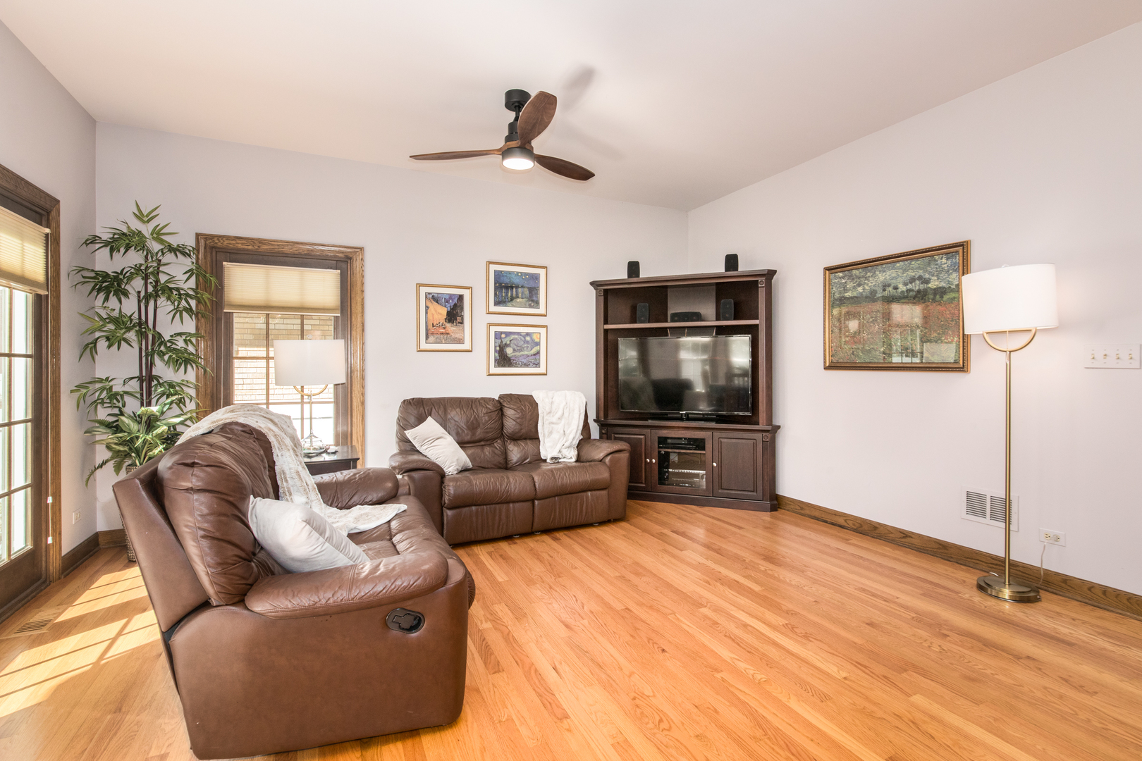 408 North Seminary Avenue Park Ridge, IL 60068 - Photo 8 of 26 a living room with furniture and a flat screen tv
