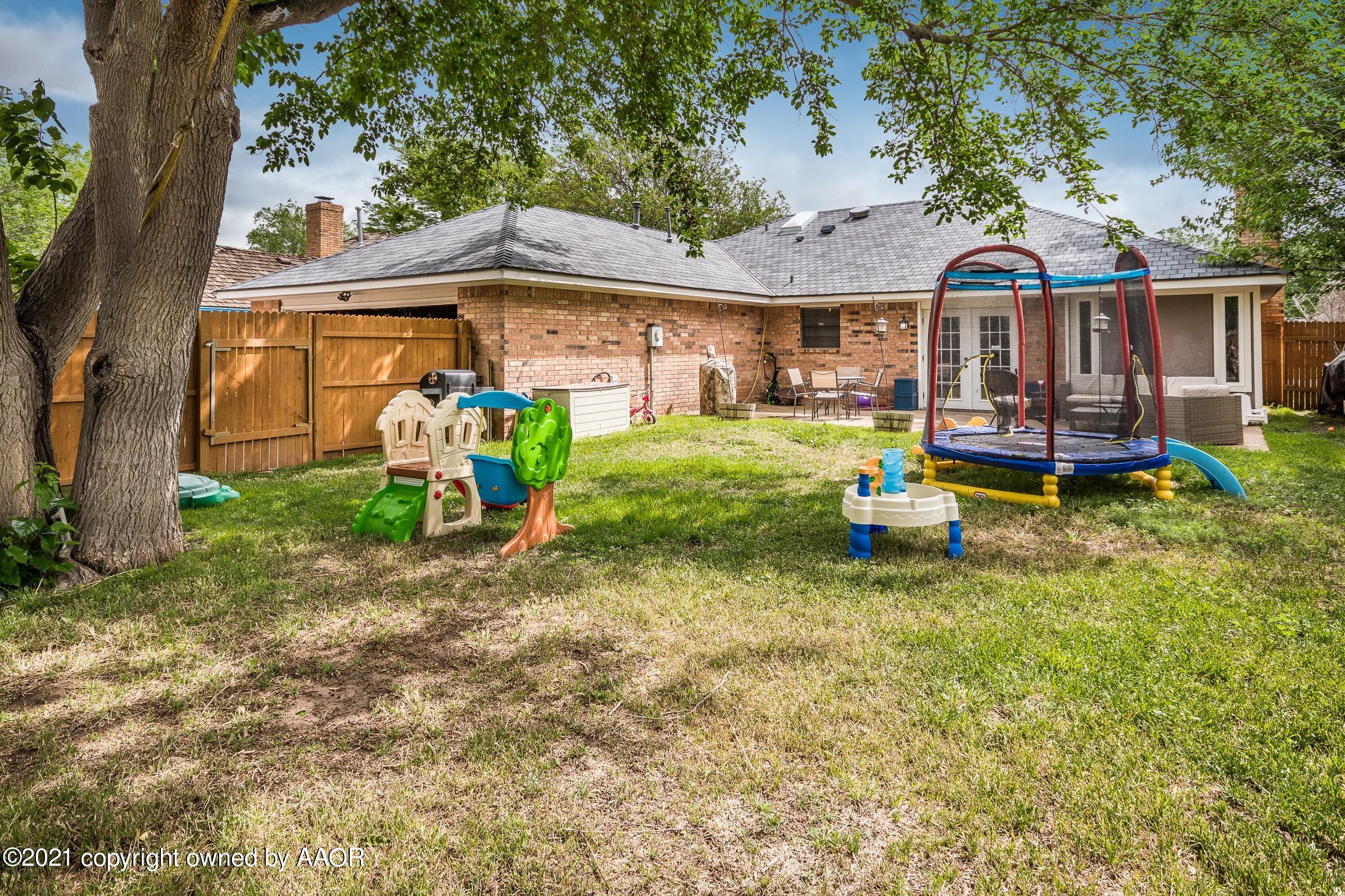 6406 Drexel Road Amarillo, TX 79109 - Photo 17 of 20 017_Back Yard-2