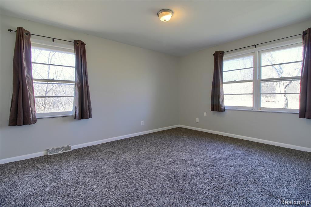 30620 Pennsylvania Road Romulus, MI 48174 - Photo 14 of 48