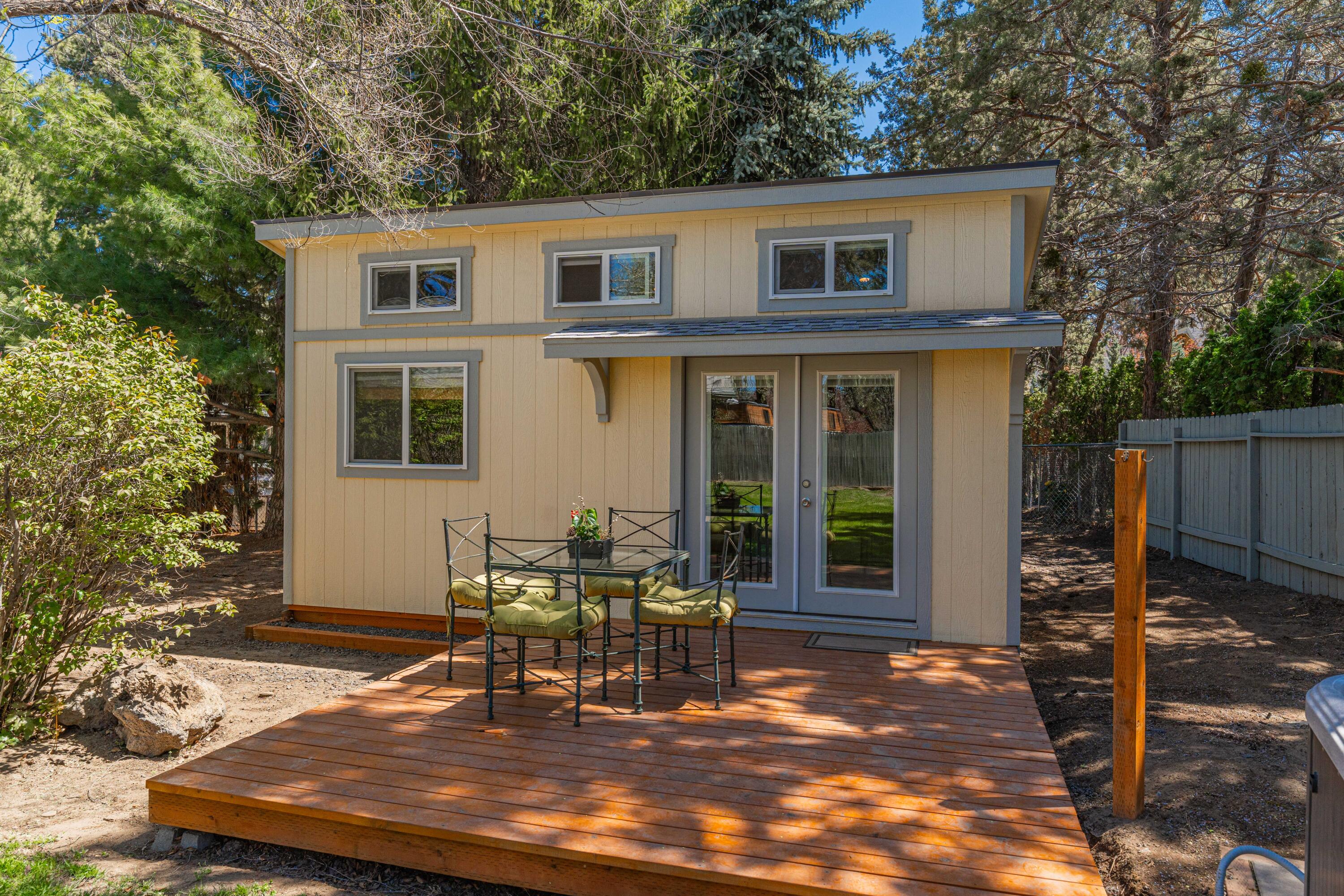 847 Northeast Jones Road Bend, OR 97701 - Photo 23 of 29 4-print-Riley_Visuals-4