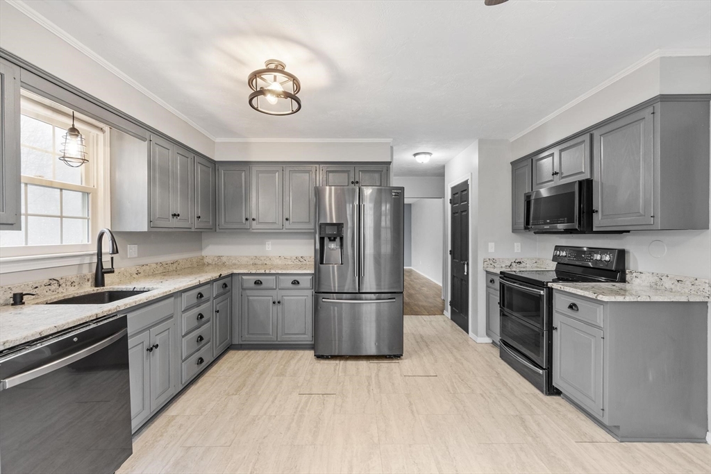 20 Battles Road Westminster, MA 01473 - Photo 8 of 42