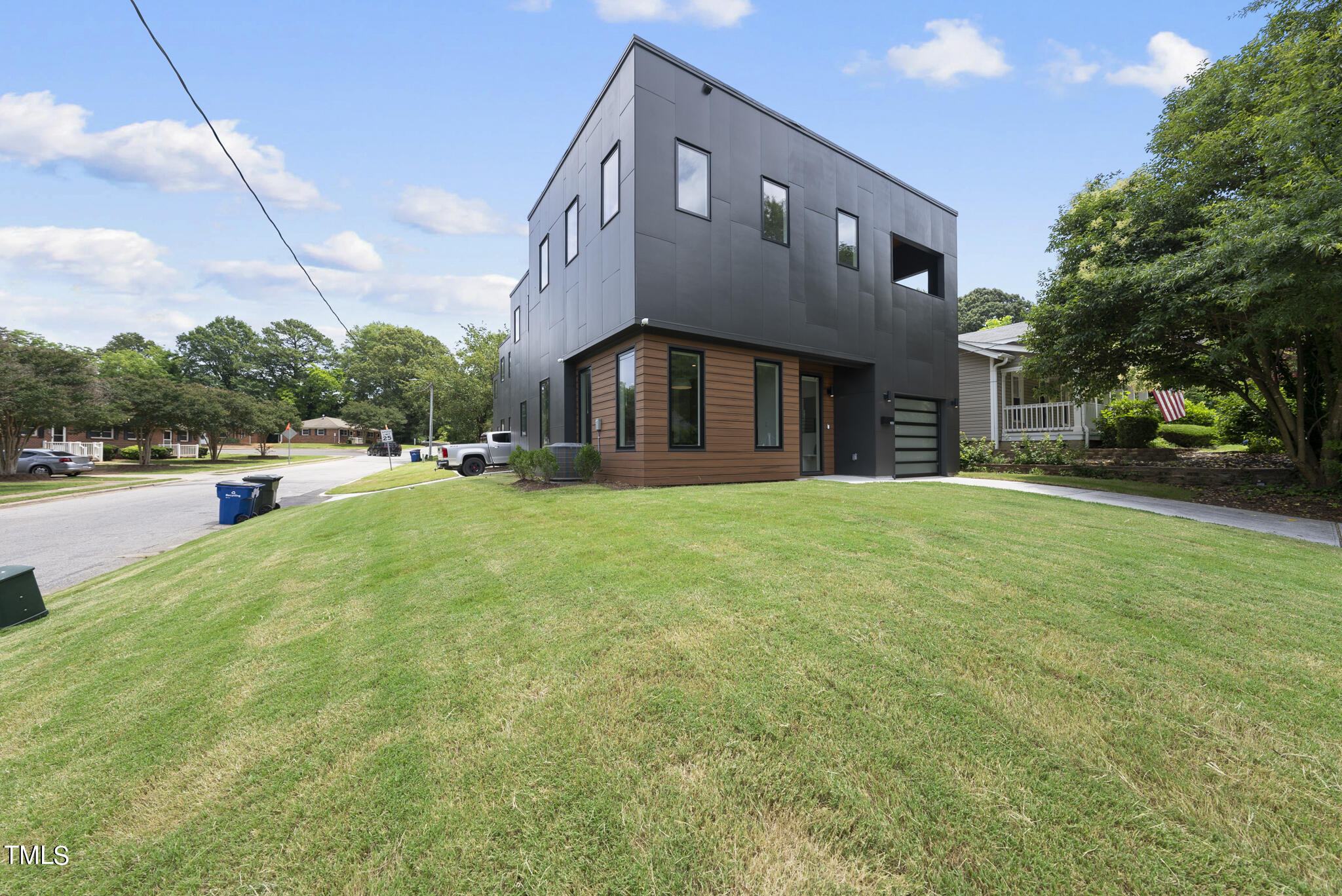 1012 Parker Street Raleigh, NC 27607 - Photo 1 of 39 DSC08424