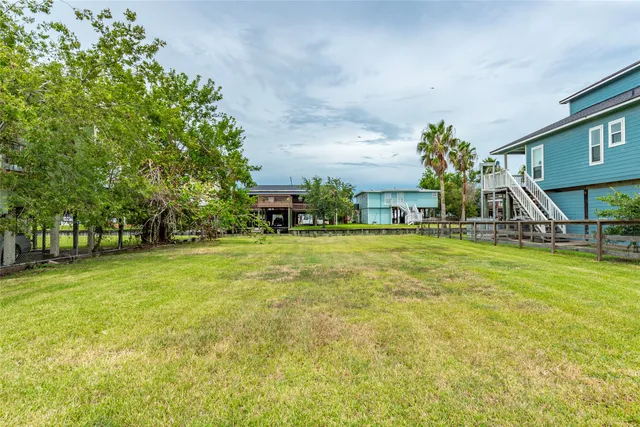 $249,000 | 1014 Aspen Road, Clear Lake Shores, TX 77565