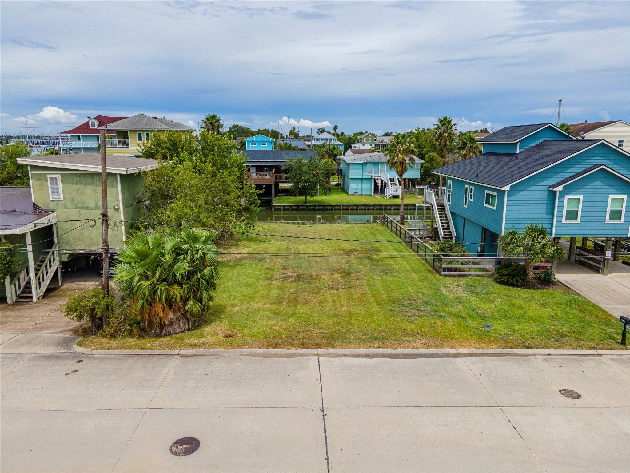 1014 Aspen Road Clear Lake Shores, TX 77565 - Photo 4 of 28