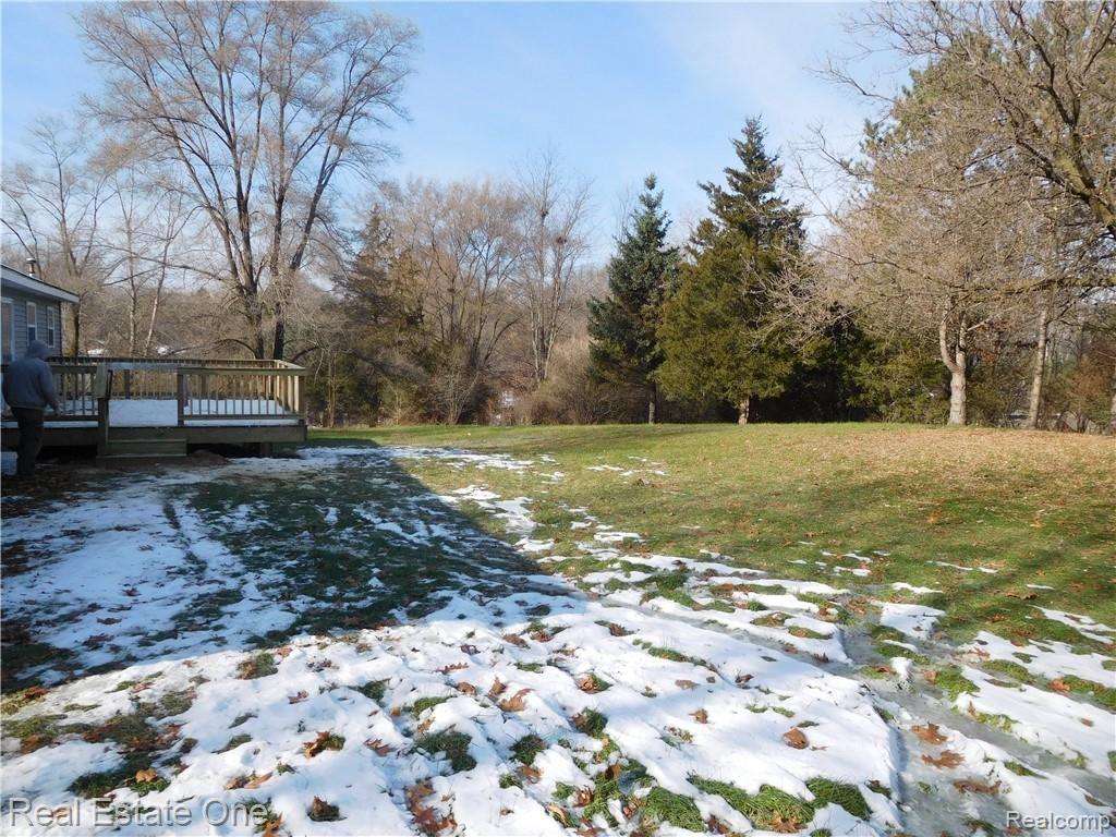 8755 Henry Road Pinckney, MI 48169 - Photo 30 of 35 DSCN1830.JPG