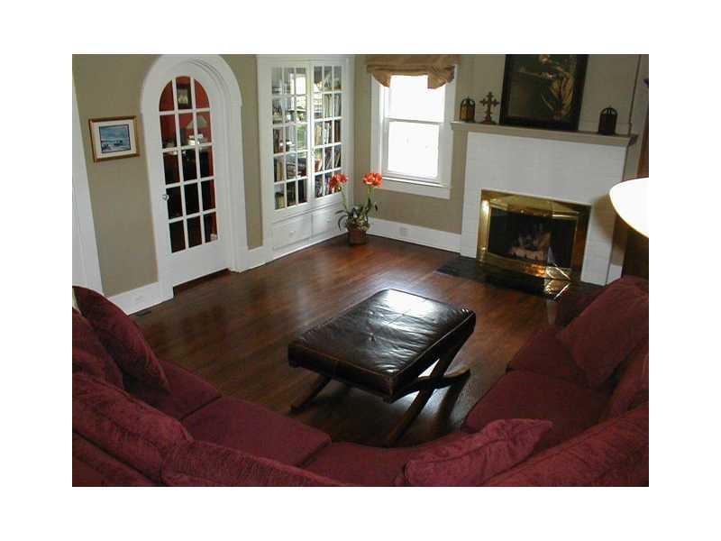 4161 Bakerstown Road Gibsonia, PA 15044 - Photo 6 of 23 Living Room.
