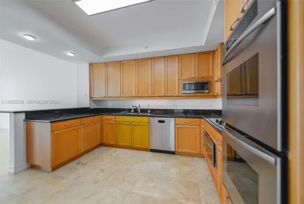 $9,900 | 3201 Northeast 183rd Street, Unit 2502, Aventura, FL 33160