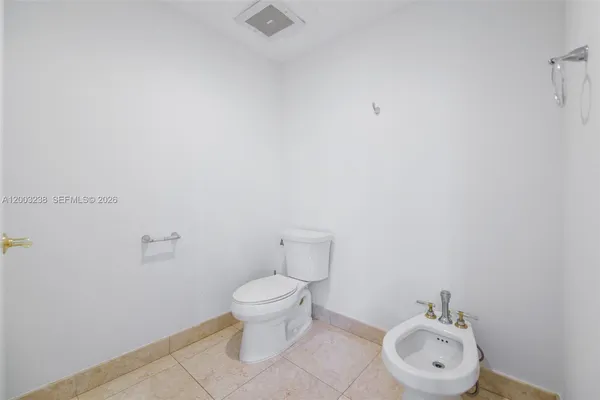 $9,900 | 3201 Northeast 183rd Street, Unit 2502, Aventura, FL 33160
