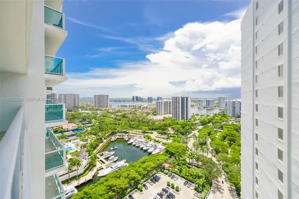 $9,900 | 3201 Northeast 183rd Street, Unit 2502, Aventura, FL 33160