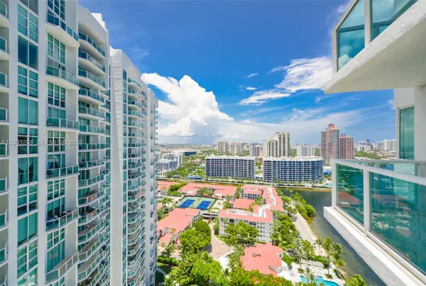 $9,900 | 3201 Northeast 183rd Street, Unit 2502, Aventura, FL 33160