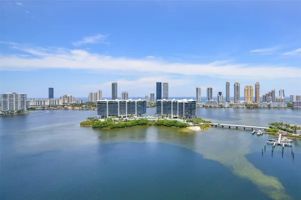 $9,900 | 3201 Northeast 183rd Street, Unit 2502, Aventura, FL 33160