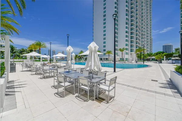 $9,900 | 3201 Northeast 183rd Street, Unit 2502, Aventura, FL 33160