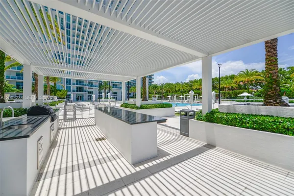 $9,900 | 3201 Northeast 183rd Street, Unit 2502, Aventura, FL 33160