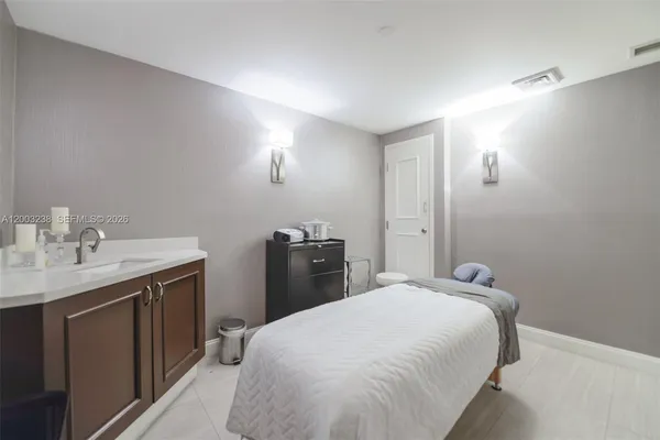 $9,900 | 3201 Northeast 183rd Street, Unit 2502, Aventura, FL 33160