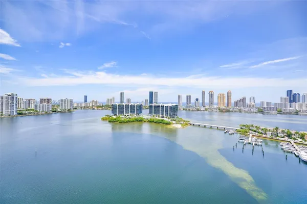 $9,900 | 3201 Northeast 183rd Street, Unit 2502, Aventura, FL 33160