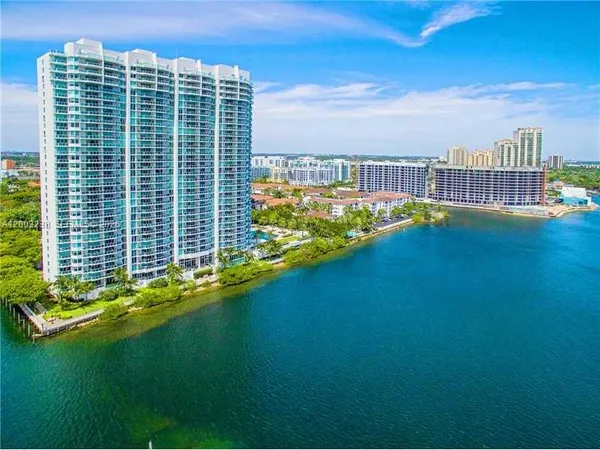 $9,900 | 3201 Northeast 183rd Street, Unit 2502, Aventura, FL 33160