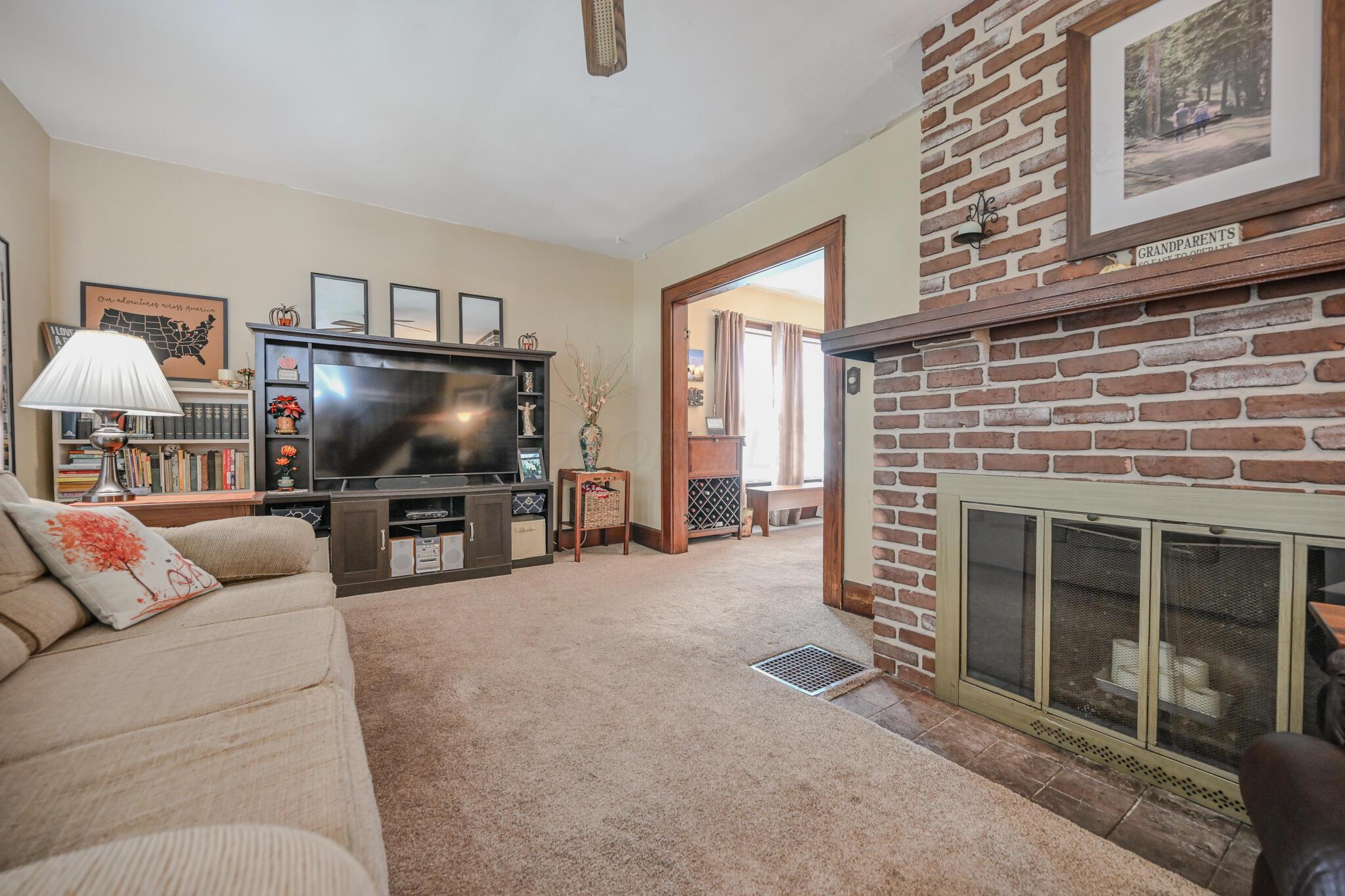 415 Bellaire Avenue Springfield, OH 45503 - Photo 7 of 56 20250929-415 Bellvue-007
