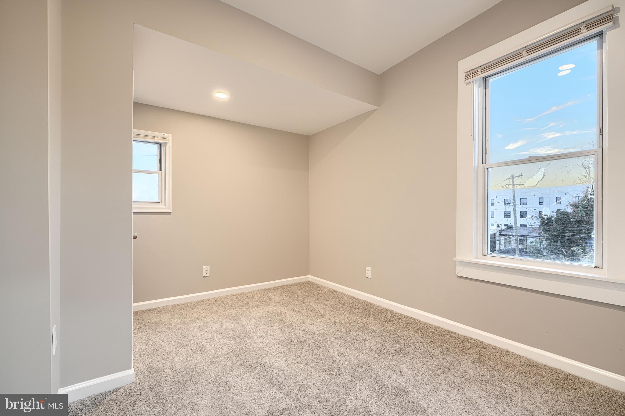717 East Biddle Street Baltimore, MD 21202 - Photo 32 of 47 an empty room with a window