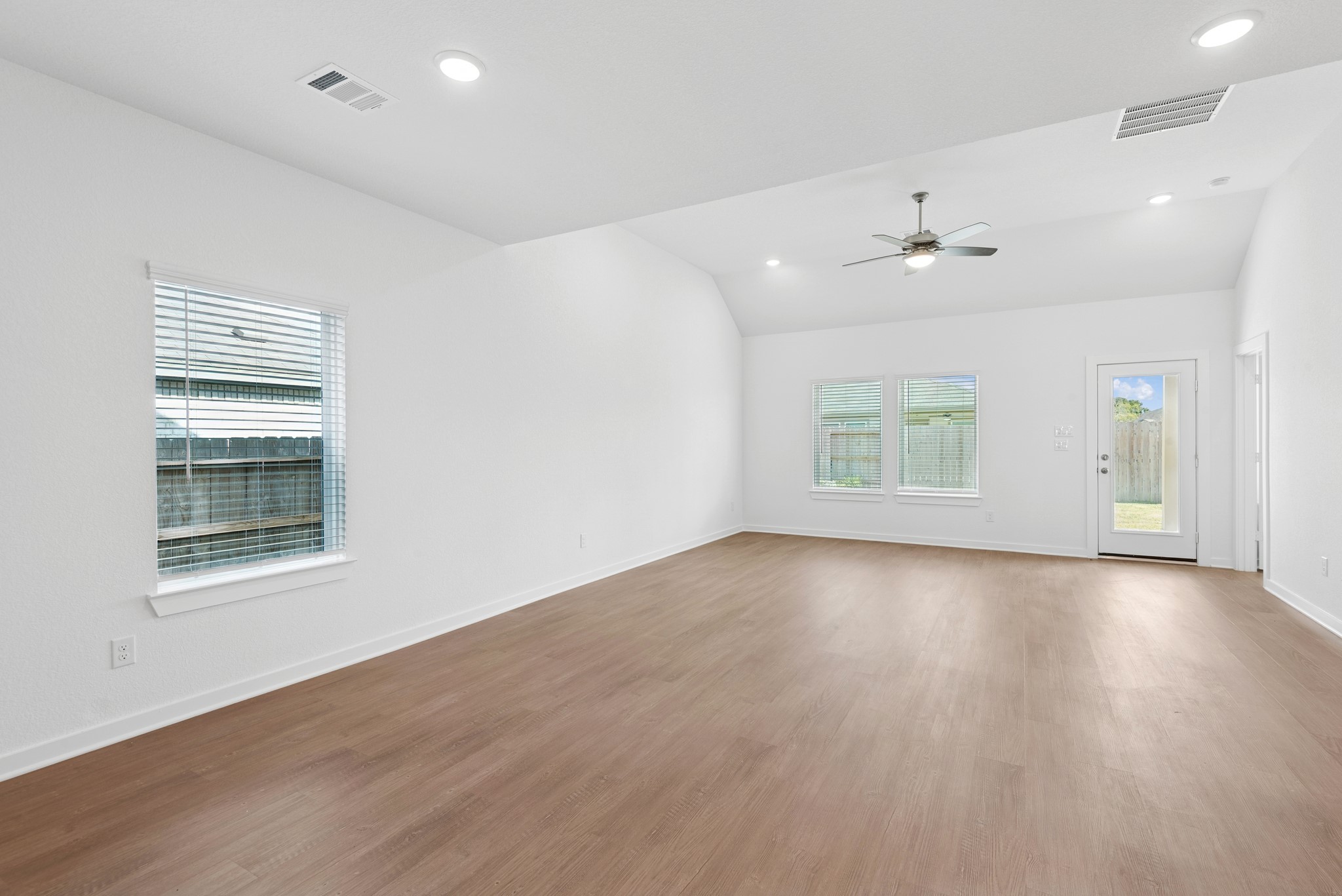 3419 Angus Farm Drive Rosenberg, TX 77471 - Photo 3 of 43