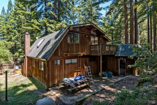 $359,000 | 24220 Camellia Drive, Willits, CA 95490