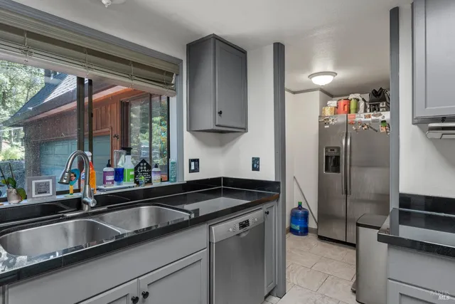 $359,000 | 24220 Camellia Drive, Willits, CA 95490