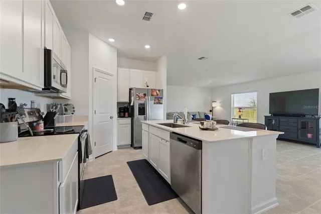 $1,949 | 656 Daring Drive, Davenport, FL 33837