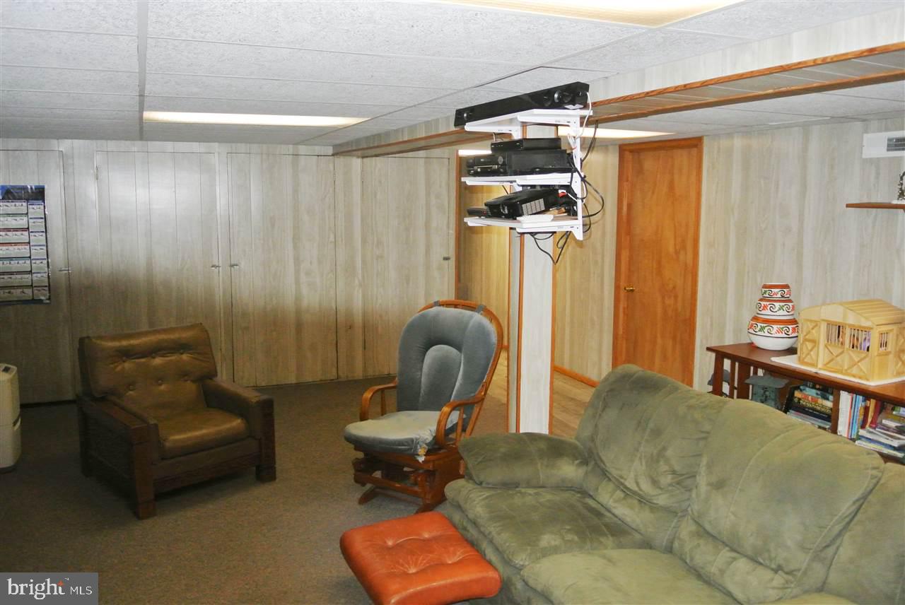 266 Nye Road Hershey, PA 17033 - Photo 17 of 24 Gallery Image 17