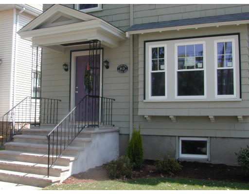 19 Knowles Road, Unit 1 Watertown, MA 02472 - Photo 1 of 15 Gallery Image 1