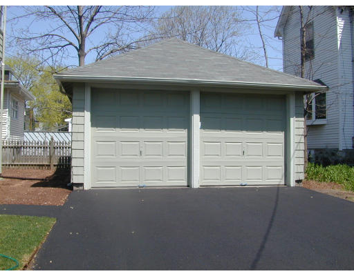 19 Knowles Road, Unit 1 Watertown, MA 02472 - Photo 4 of 15 Gallery Image 4