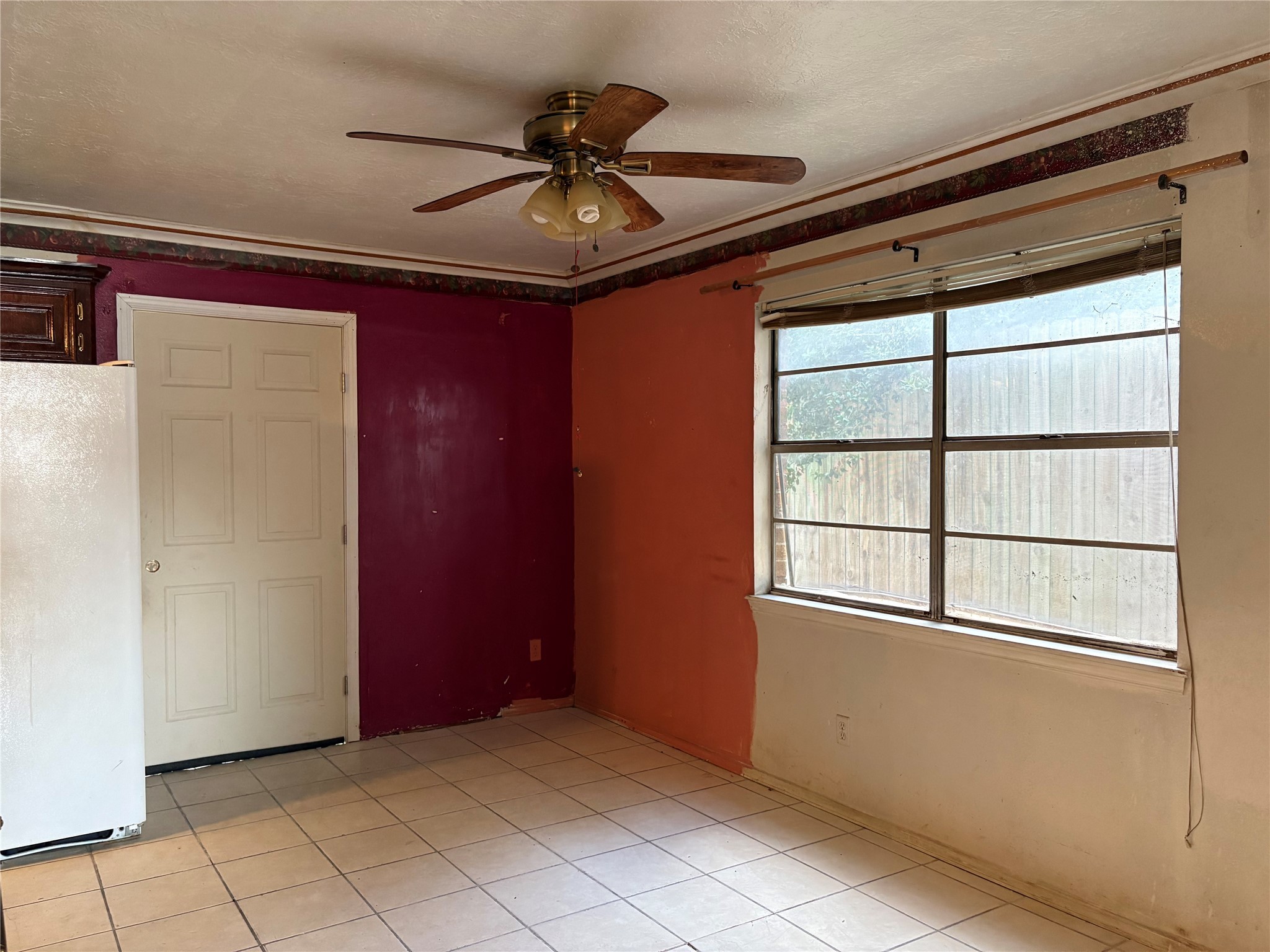 2131 Campbell Road Houston, TX 77080 - Photo 11 of 39 a view of an empty room