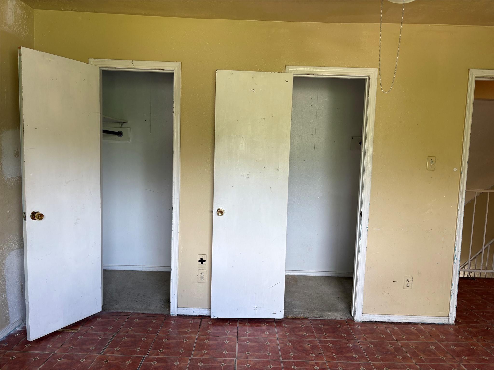 2131 Campbell Road Houston, TX 77080 - Photo 27 of 39 a view of an empty room