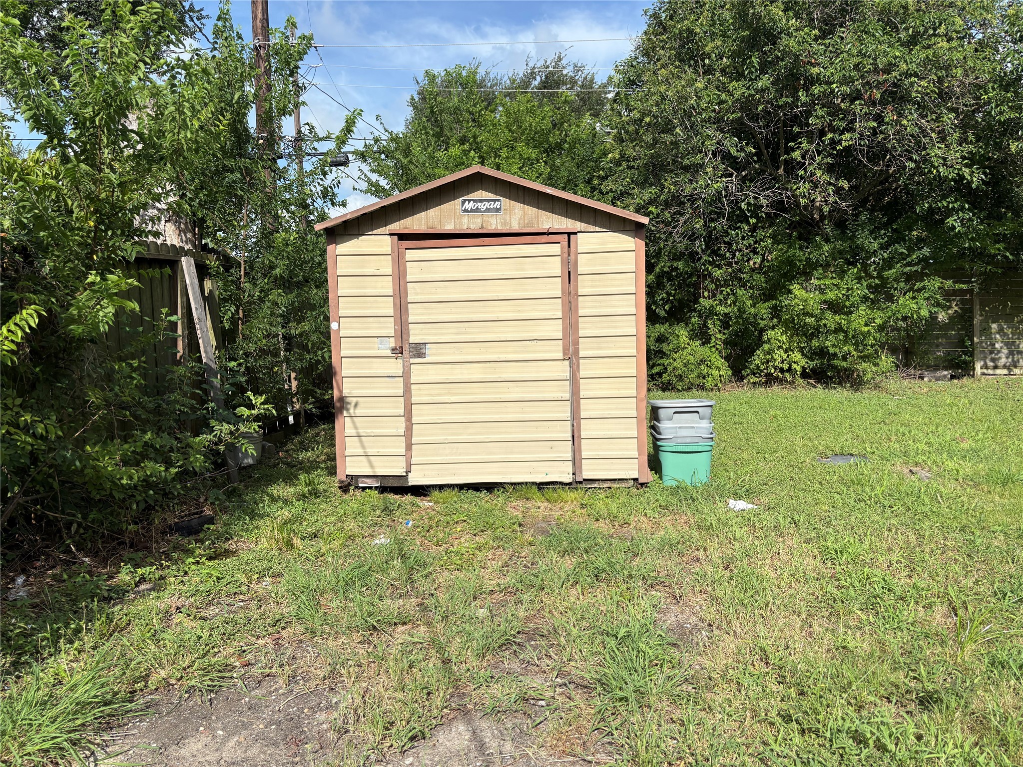 2131 Campbell Road Houston, TX 77080 - Photo 36 of 39 a view of a house with a yard